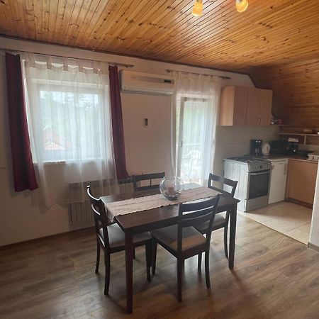 Apartments With A Parking Space Smoljanac, Plitvice - 12345 Номер фото